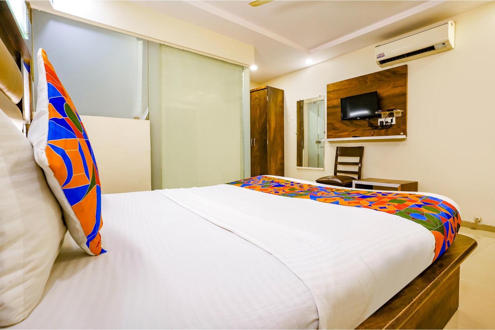 Hotel Naivedhya By Kwality Inn Thane Dış mekan fotoğraf