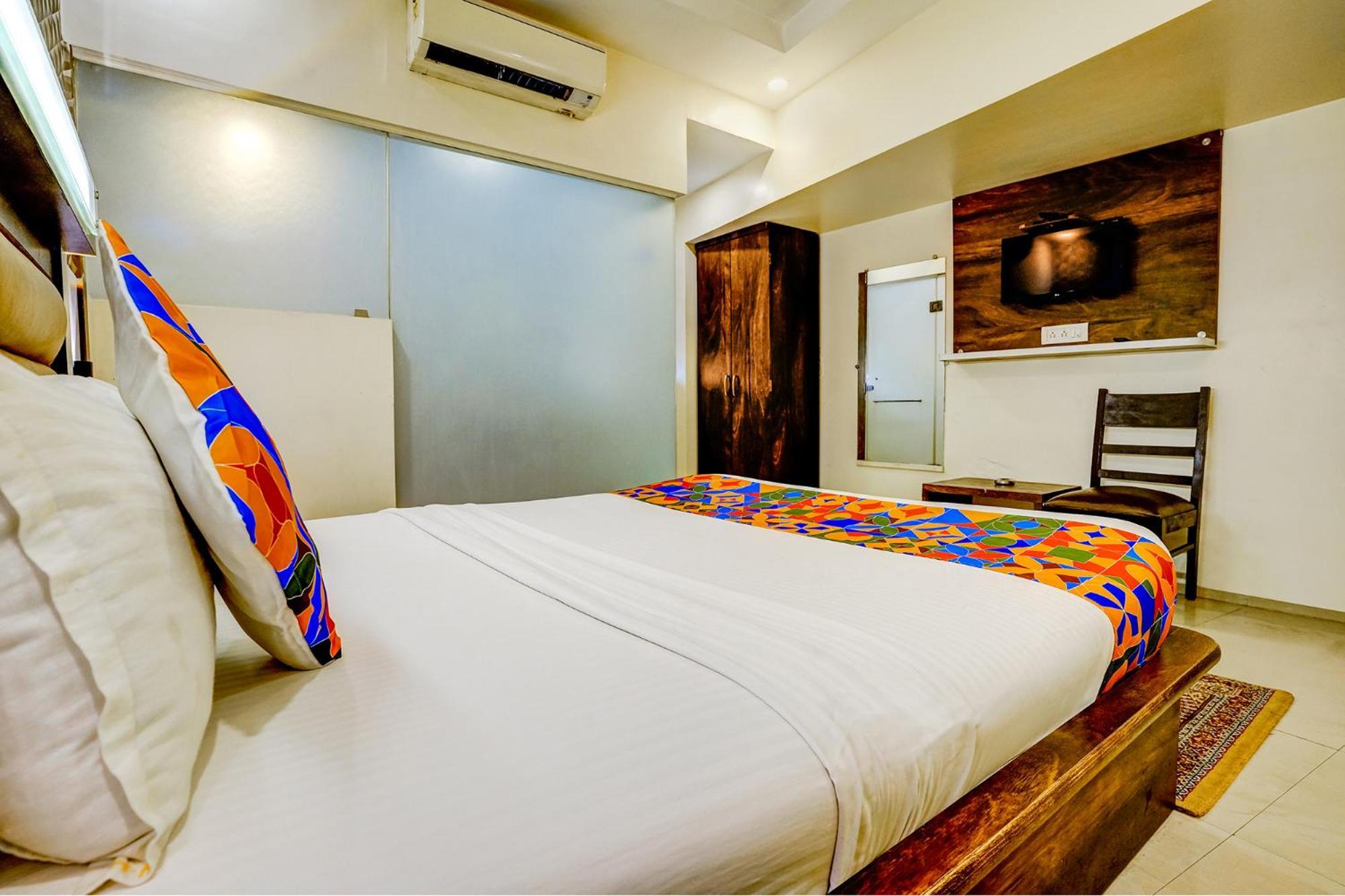 Hotel Naivedhya By Kwality Inn Thane Dış mekan fotoğraf